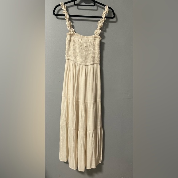 Love Tree Smocked Bodice Midi Dress in Beige. Size Small - Picture 4 of 8